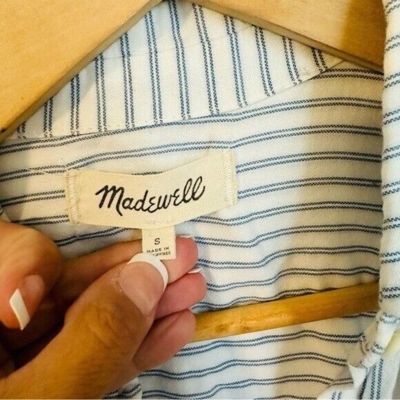 Madewell Central Shirt in Erinn Stripe Oversized Size Small White & Blue - Picture 9 of 11